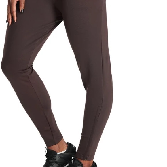 RYU Everywear Slim Pant - Picture 4 of 7